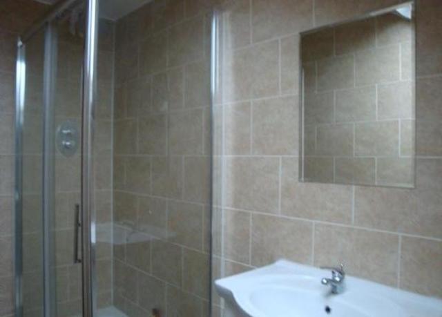  Image of 1 bedroom Room to rent in Warwards Lane Stirchley Birmingham B29 at 39 Warwards Lane, Room 3, Selly Park, Birmingham B29