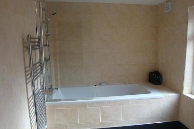  Image of 1 bedroom Room to rent in Pershore Road Selly Park Birmingham B29 at Short Term Let: 968 Pershore Road, Room 3, Birmingham B29