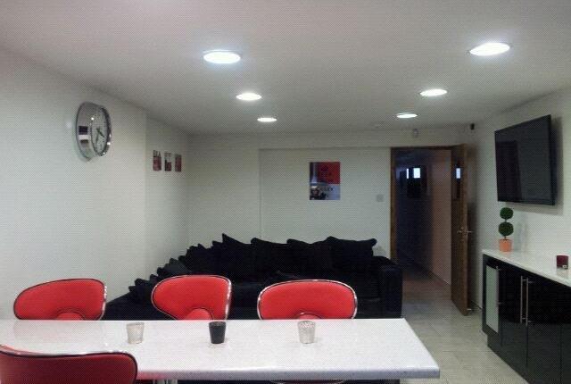  Image of 1 bedroom Room to rent in Dale Road Edgbaston Birmingham B29 at 276 Tiverton Road, Room 5, Sellyoak, Birmingham B29