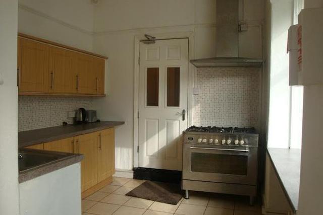  Image of 1 bedroom Room to rent in Hallewell Road Edgbaston Birmingham B16 at Hallewell Road, Edgbaston, Birmingham B16
