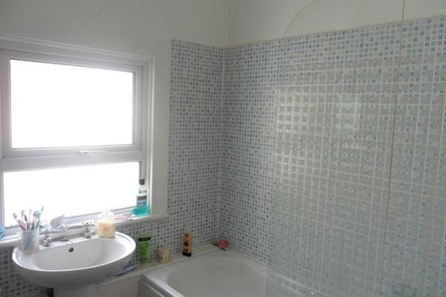  Image of 1 bedroom Room to rent in Hallewell Road Edgbaston Birmingham B16 at Hallewell Road, Edgbaston, Birmingham B16