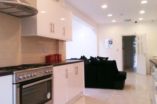  Image of 1 bedroom Room to rent in Oak Tree Lane Selly Oak Birmingham B29 at 52 Oak Tree Lane, Room 7, Birmingham B29