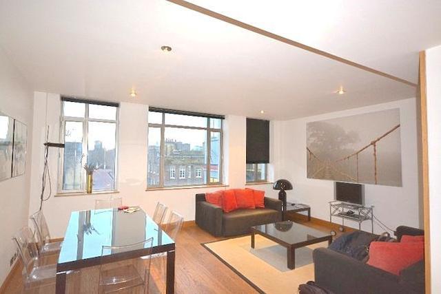 Image of Studio flat to rent in Pall Mall London SW1Y at Pall Mall, London SW1Y