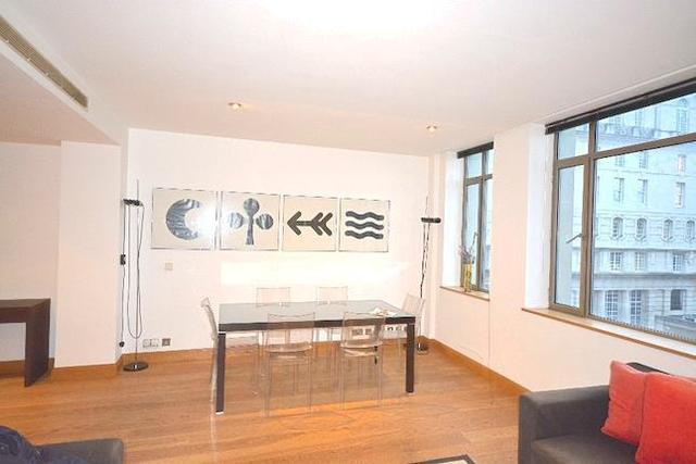  Image of Studio flat to rent in Pall Mall London SW1Y at Pall Mall, London SW1Y