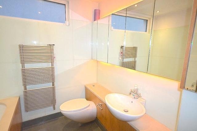  Image of Studio flat to rent in Pall Mall London SW1Y at Pall Mall, London SW1Y