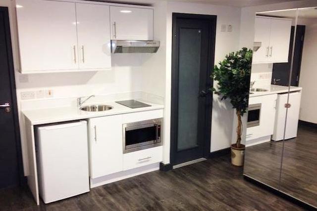  Image of Studio flat to rent in  at 187 Gristhorpe Road, Selly Pak B2