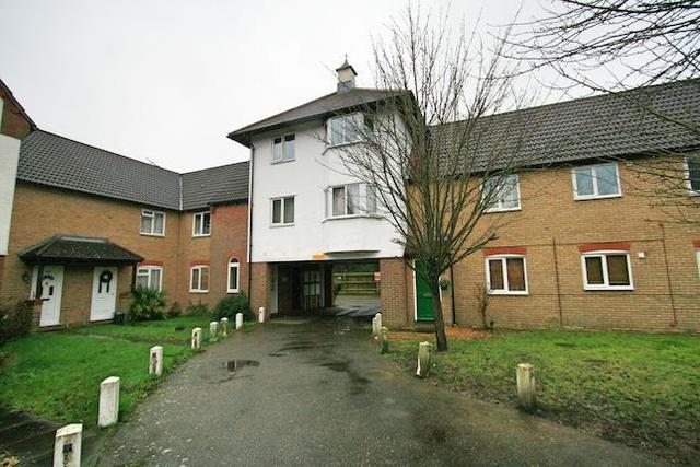  Image of 1 bedroom Flat for sale in Dale Close Stanway Colchester CO3 at Dale Close, Colchester CO3