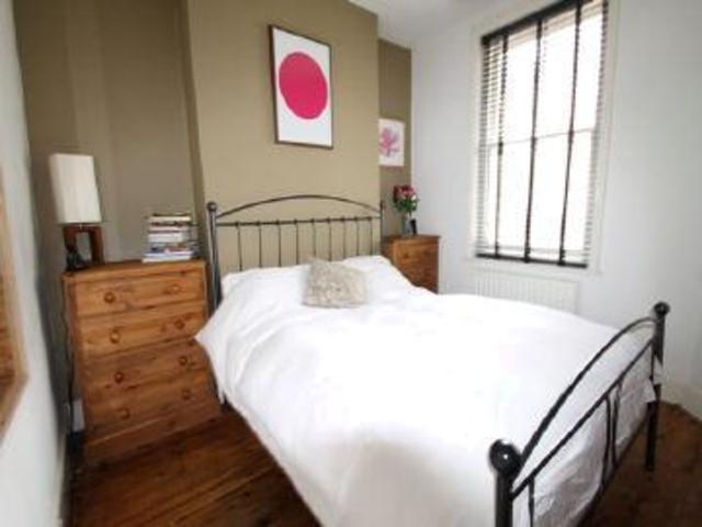  Image of 1 bedroom Flat to rent in Hackford Road London SW9 at Hackford Road, Oval, London SW9
