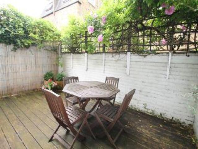  Image of 1 bedroom Flat to rent in Hackford Road London SW9 at Hackford Road, Oval, London SW9