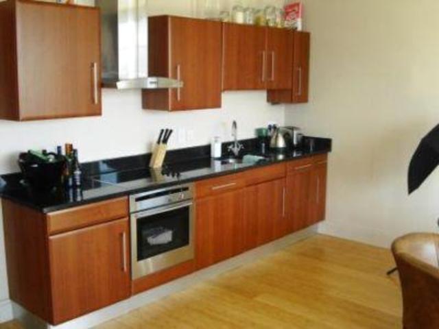  Image of 1 bedroom Flat to rent in  at Odeon Parade, London Road, Isleworth TW7