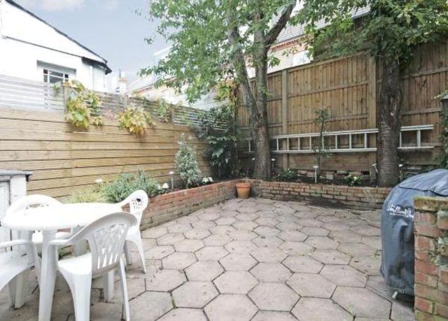  Image of 1 bedroom Flat to rent in Swanscombe Road London W4 at Swanscombe Road, London W4