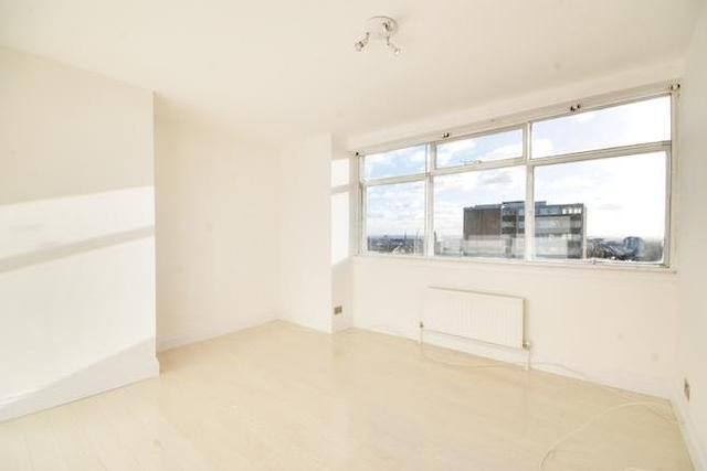  Image of 2 bedroom Flat to rent in The Knoll London W13 at The Grange, The Knoll, Ealing W13