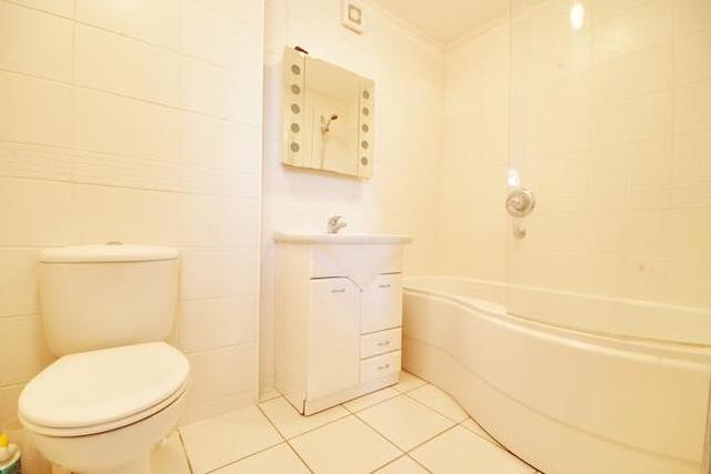  Image of 2 bedroom Flat to rent in The Knoll London W13 at The Grange, The Knoll, Ealing W13