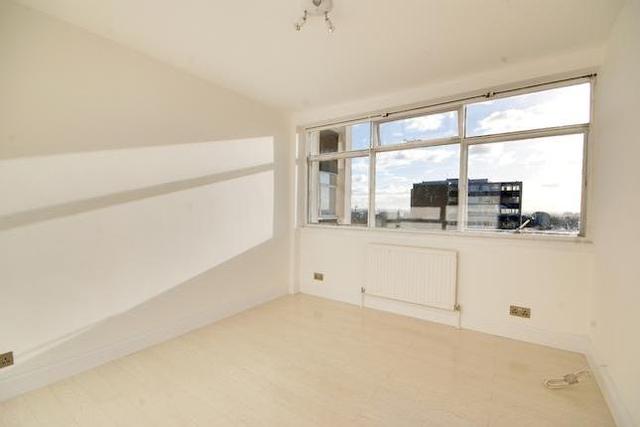  Image of 2 bedroom Flat to rent in The Knoll London W13 at The Grange, The Knoll, Ealing W13