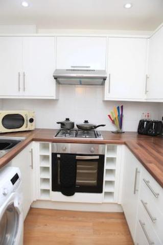  Image of 2 bedroom Flat to rent in St. Mark Street London E1 at Barnett Street, London E1