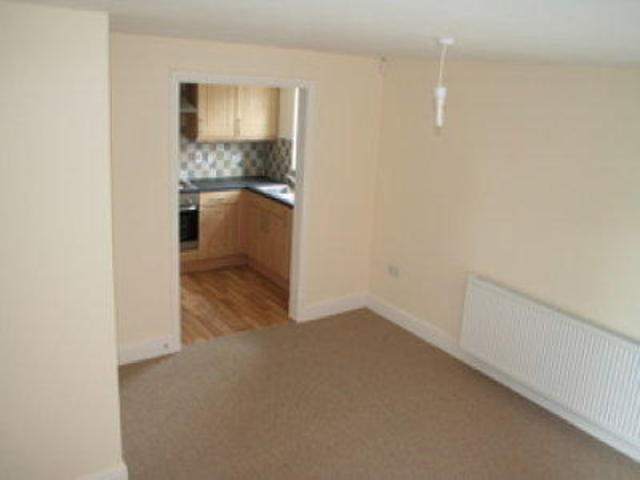  Image of 2 bedroom Flat to rent in Manby Street Lincoln LN5 at Willow Tree Close, Lincoln LN5
