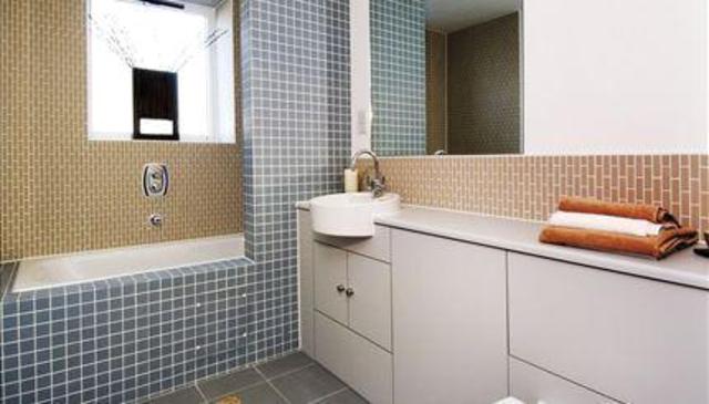  Image of 2 bedroom Flat to rent in Kew Bridge Court London W4 at Kew Bridge Court, London W4