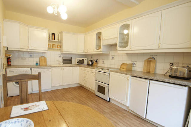  Image of 2 bedroom Flat to rent in High Street Blockley Moreton-in-Marsh GL56 at Milton Court, Blockley GL56