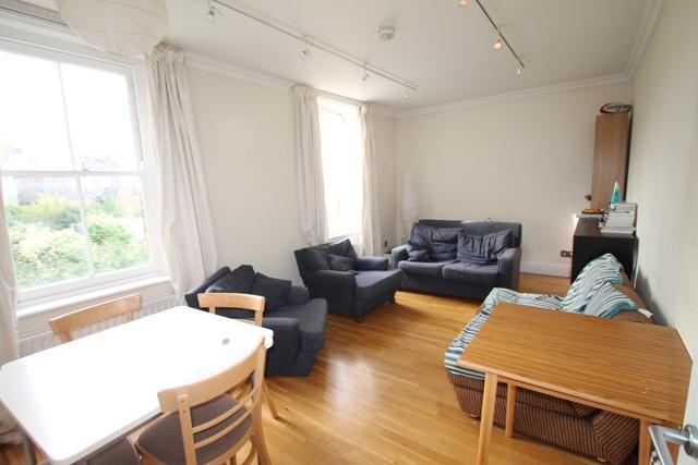  Image of 2 bedroom Flat to rent in Kennington Oval London SE11 at Kennington Oval, Vauxhall SE11