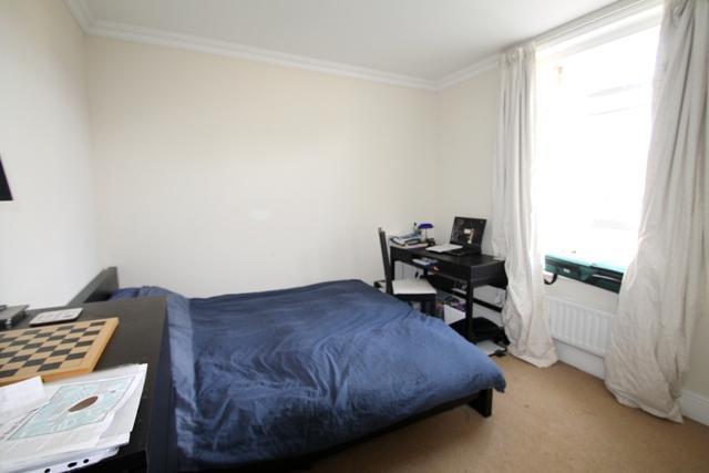  Image of 2 bedroom Flat to rent in Kennington Oval London SE11 at Kennington Oval, Vauxhall SE11