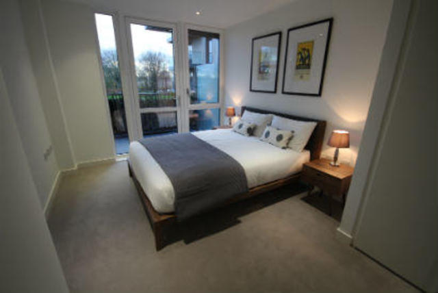  Image of 3 bedroom Flat to rent in  at Devan Grove, Hackney N4