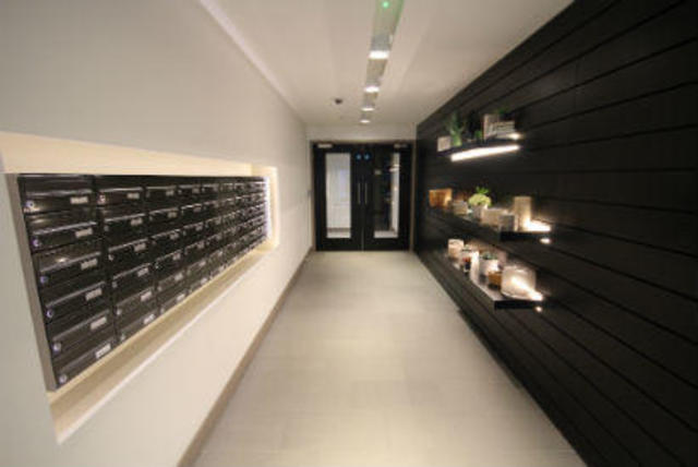 Image of 3 bedroom Flat to rent in  at Devan Grove, Hackney N4
