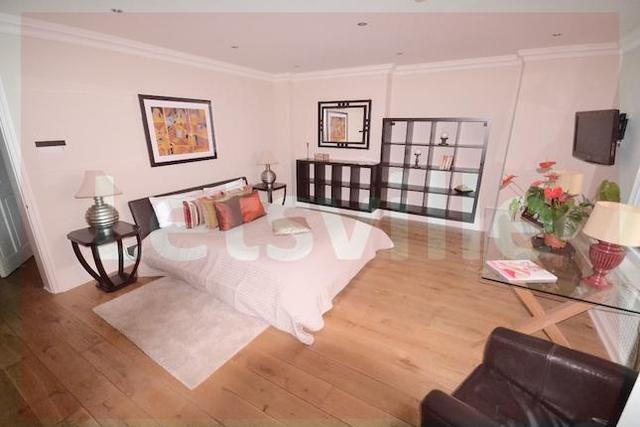  Image of 3 bedroom Flat to rent in Draycott Place London SW3 at Draycott Place, London SW3