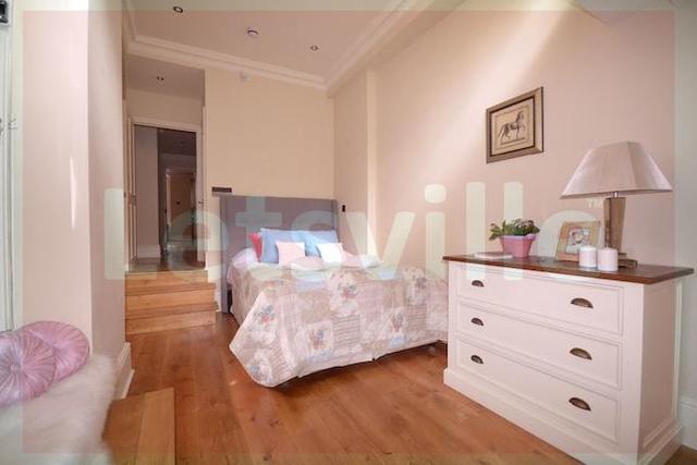  Image of 3 bedroom Flat to rent in Draycott Place London SW3 at Draycott Place, London SW3