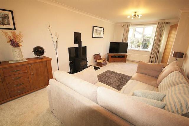  Image of 4 bedroom  for sale in Garthends Lane Hemingbrough Selby YO8 at Garthends Lane, Hemingbrough, Selby YO8