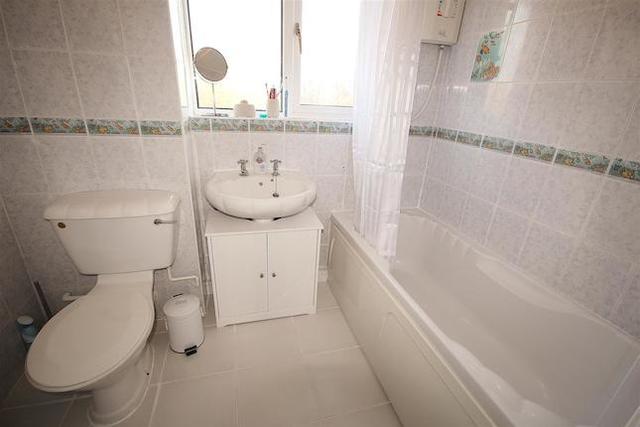  Image of 4 bedroom  for sale in Garthends Lane Hemingbrough Selby YO8 at Garthends Lane, Hemingbrough, Selby YO8