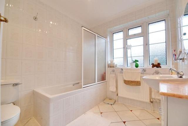  Image of 4 bedroom Property to rent in Ashbourne Road London W5 at Ashbourne Road, Ealing W5