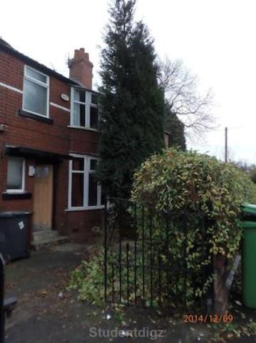  Image of 4 bedroom Property to rent in Yew Tree Road Fallowfield Manchester M14 at Yew Tree Road, Fallowfield, Manchester M14