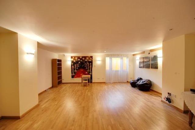  Image of 5 bedroom Property to rent in Mount Avenue London W5 at Mount Avenue, Ealing W5