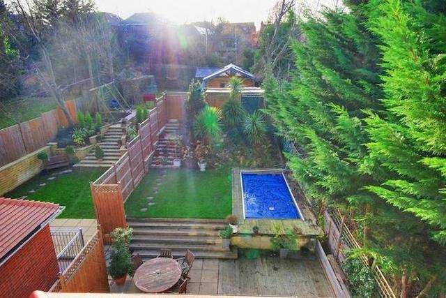  Image of 5 bedroom Property to rent in Mount Avenue London W5 at Mount Avenue, Ealing W5