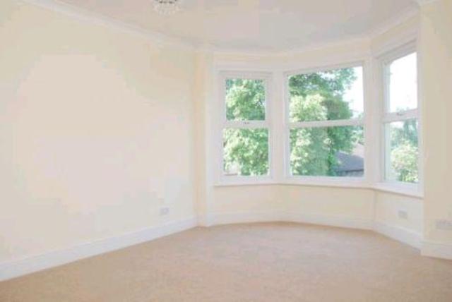 Image of 5 bedroom Property to rent in Ridgeway Road Osterley Isleworth TW7 at Ridgeway Road, Isleworth TW7