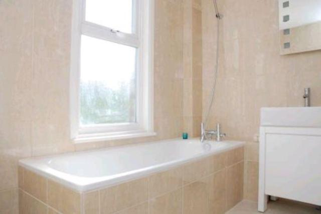  Image of 5 bedroom Property to rent in Ridgeway Road Osterley Isleworth TW7 at Ridgeway Road, Isleworth TW7