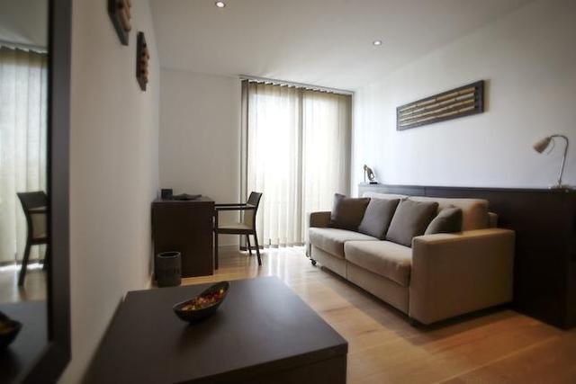  Image of Studio flat to rent in Kilburn High Road London NW6 at Kilburn High Road, London NW6