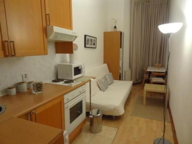  Image of Studio flat to rent in West Cromwell Road London SW5 at West Cromwell Road, London SW5