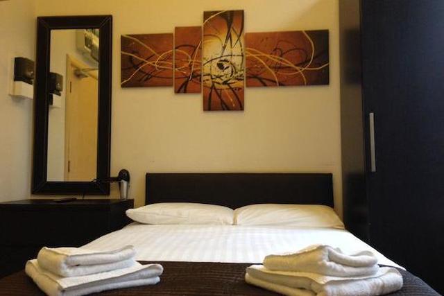 Image of Studio flat to rent in Rotherhithe New Road London SE16 at Rotherhithe New Road, London SE16