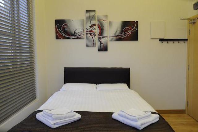  Image of Studio flat to rent in Rotherhithe New Road London SE16 at Rotherhithe New Road, London SE16