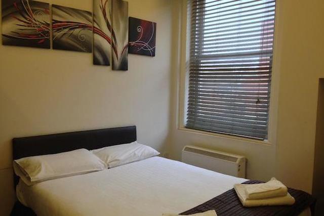  Image of Studio flat to rent in Rotherhithe New Road London SE16 at Rotherhithe New Road, London SE16
