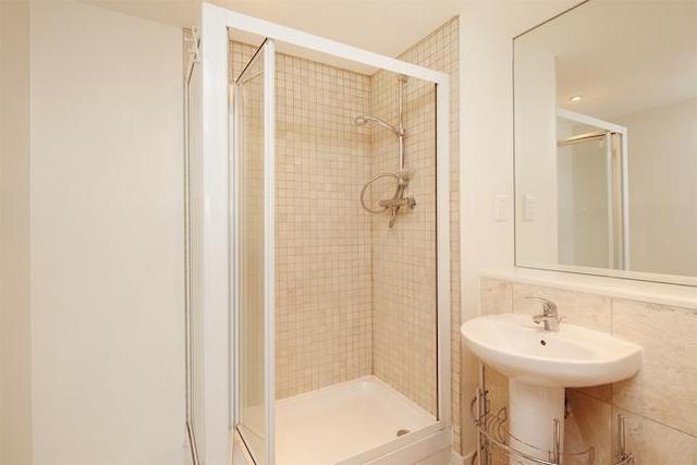  Image of 2 bedroom Flat to rent in Uxbridge Road London W13 at Uxbridge Road, London W13