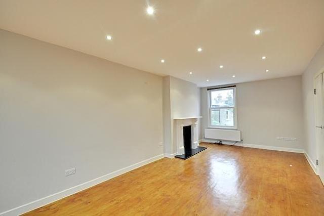  Image of 2 bedroom Flat to rent in Barrowgate Road London W4 at Barrowgate Road, Chiswick W4