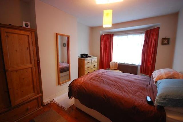  Image of 3 bedroom Property to rent in Hartham Road Isleworth TW7 at Hartham Road, Isleworth TW7