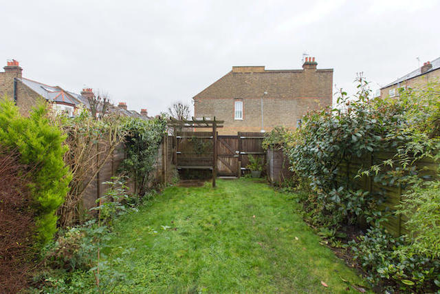  Image of 4 bedroom Terraced house to rent in Wisley Road London SW11 at Wisley Road, Battersea, London SW11