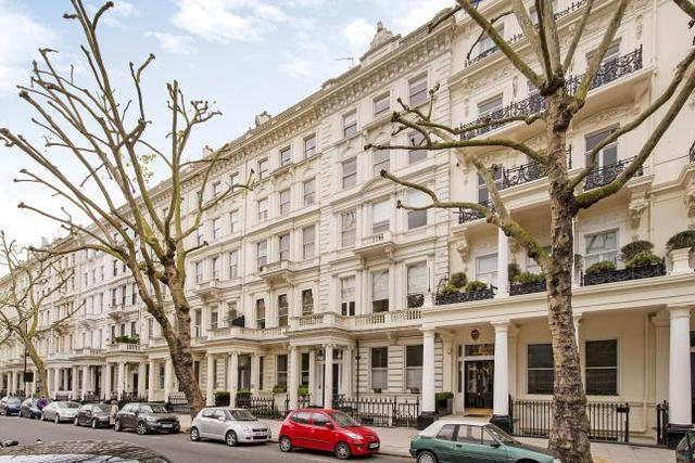  Image of Studio flat to rent in Queen's Gate London SW7 at Queen