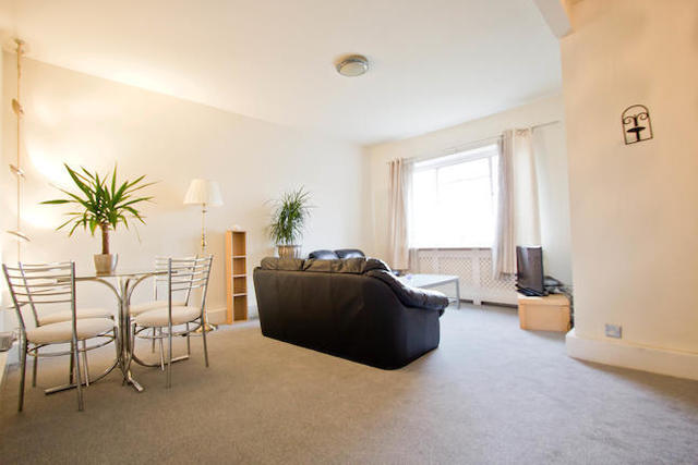  Image of 1 bedroom Flat to rent in Charlbert Street London NW8 at Charlbet Court, Charlbet Street, London, St. John