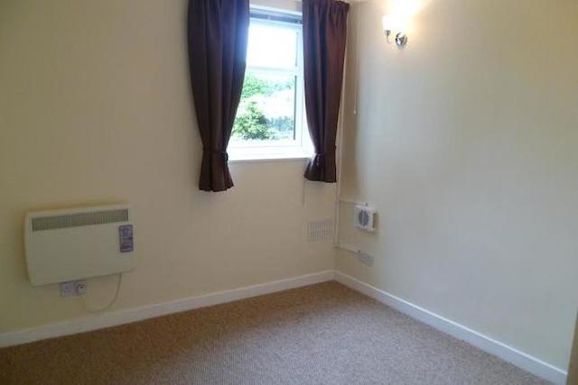  Image of 1 bedroom Flat to rent in Grosvenor Road Wallington SM6 at Grosvenor Road, Wallington SM6