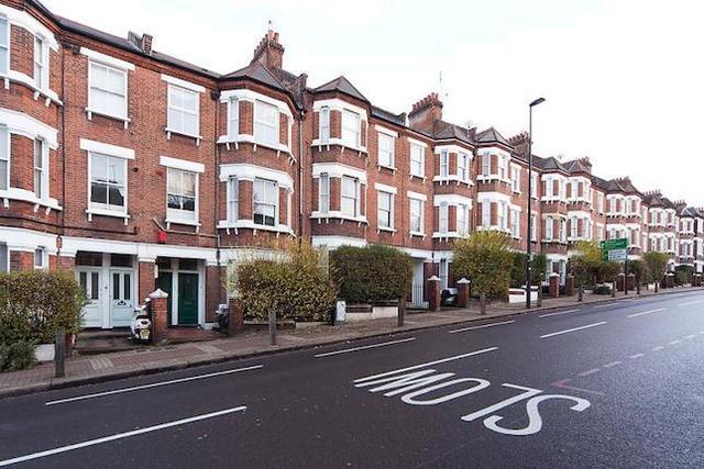  Image of 1 bedroom Property for sale in Latchmere Road London SW11 at Latchmere Road, Battersea SW11