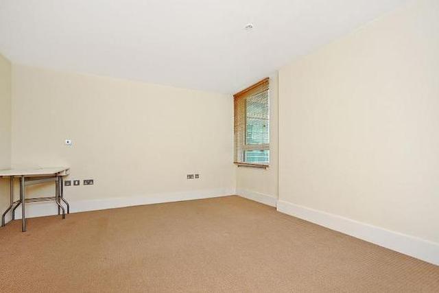  Image of 2 bedroom Flat to rent in St. George Wharf London SW8 at Hamilton House, St George Wharf, Vauxhall SW8